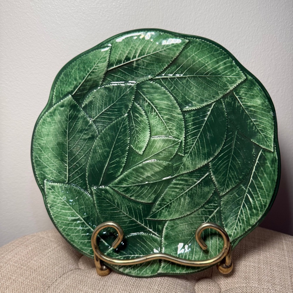 Vintage Green Vietri Leonardo Italian Majolica Leaf Plate 8"